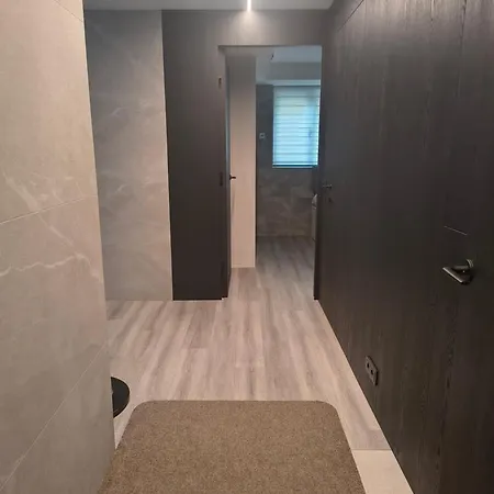 Modern In Center Апартаменты